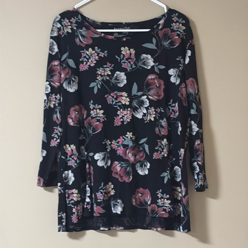 Terra & Sky 14W Black Floral Tunic with Pink and Cream Accents